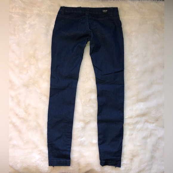 Skinny Jeans - Picture 6 of 9